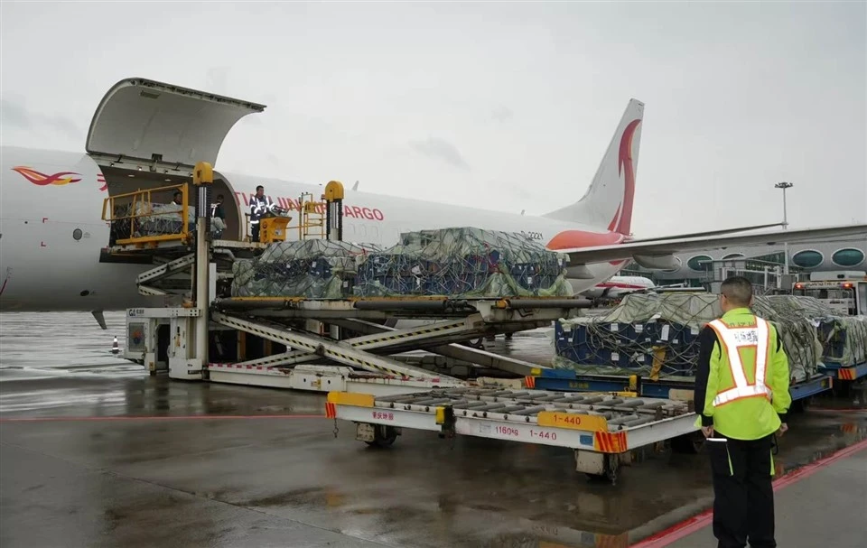 China-UK Economic Air Transportation factory